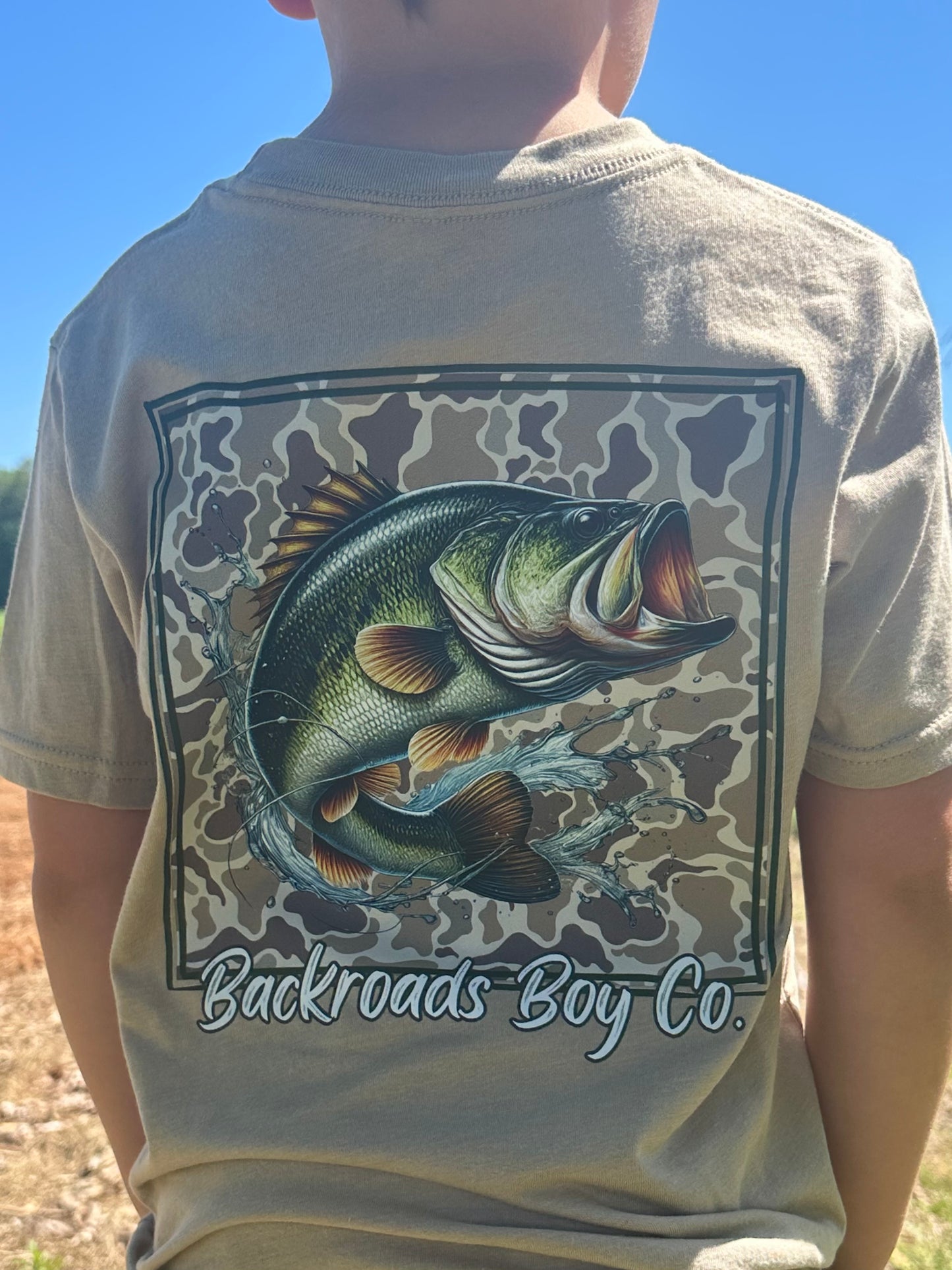 CAMO BASS SHORT SLEEVE SHIRT