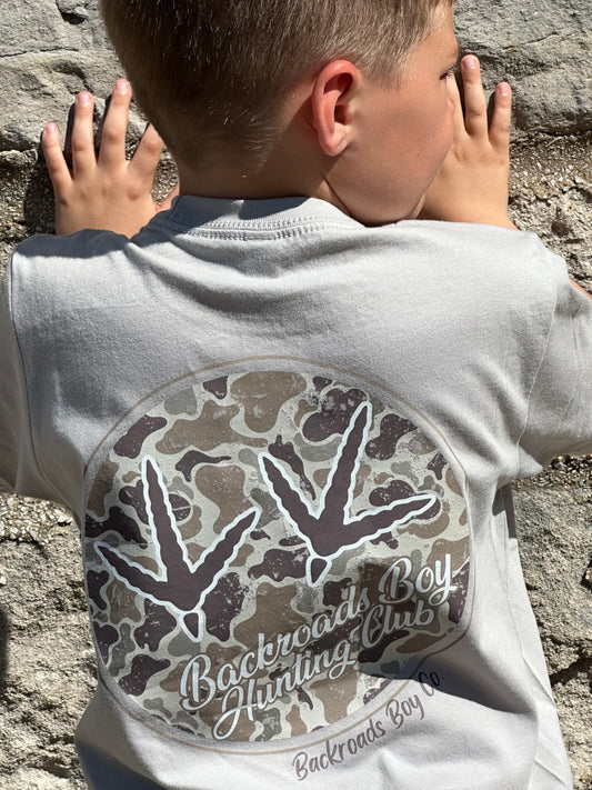 BACKROADS BOY HUNTING CLUB SHORT SLEEVE SHIRT
